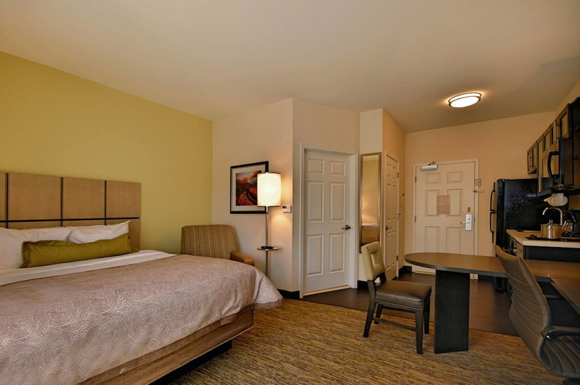 Candlewood By Ihg Hotel 3*