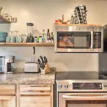 Tucson Casita With Courtyard, Hot Tub And Fire Pits!