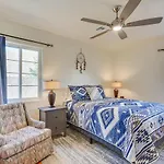 Ideally Located Tucson Townhome 2 Mi To Downtown!