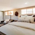 Adorable Tucson Studio With Gas Grill And Wifi!