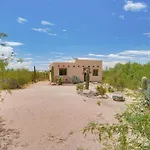 Chic Tucson Casita With Deck And Panoramic Views!