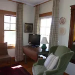 Catalina Park Inn Bed And Breakfast