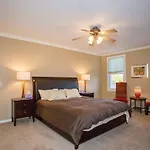 Belleza Del Barrio 3 Bedroom By Casago