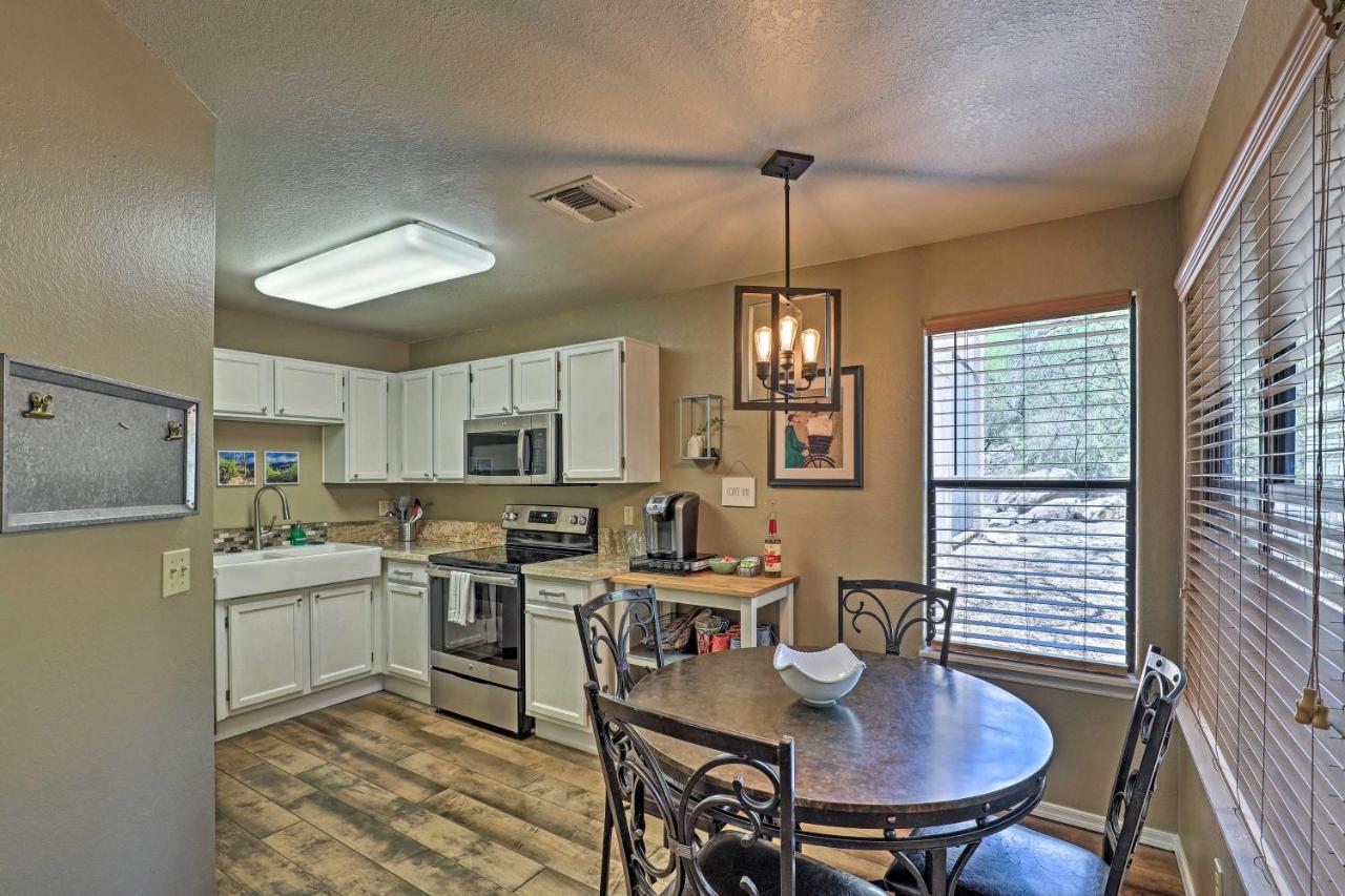 Desert Retreat With Pool And Hot Tub Access! Tucson