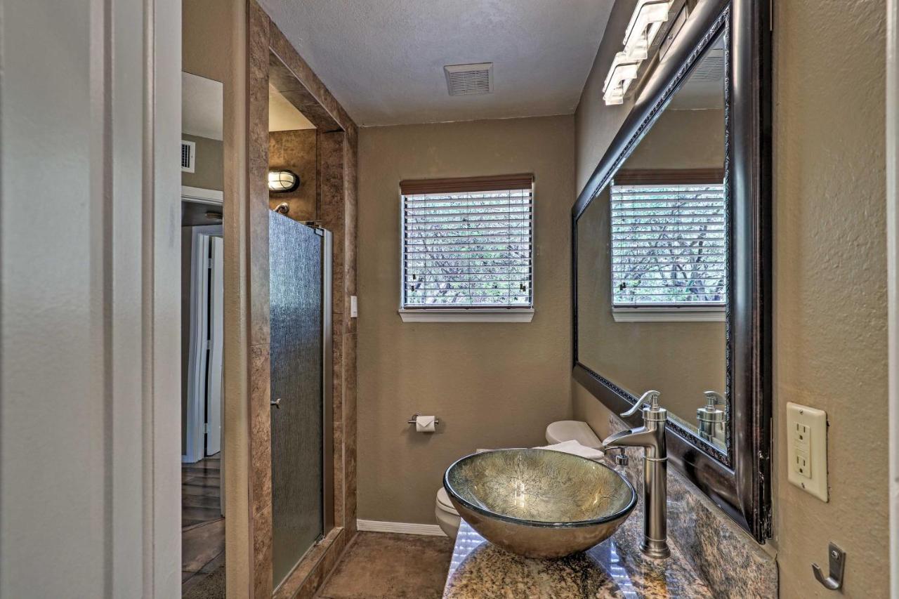 Apartment Desert Retreat With Pool And Hot Tub Access!