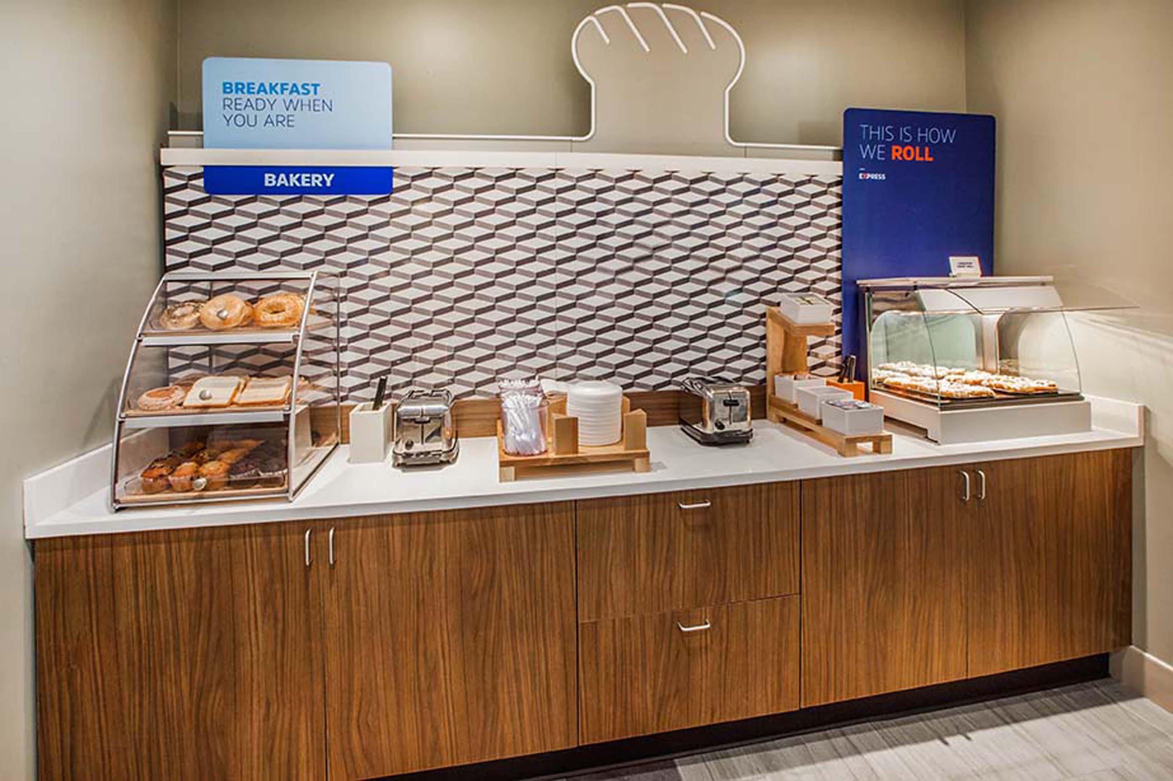Express Tucson-airport By Ihg 2*