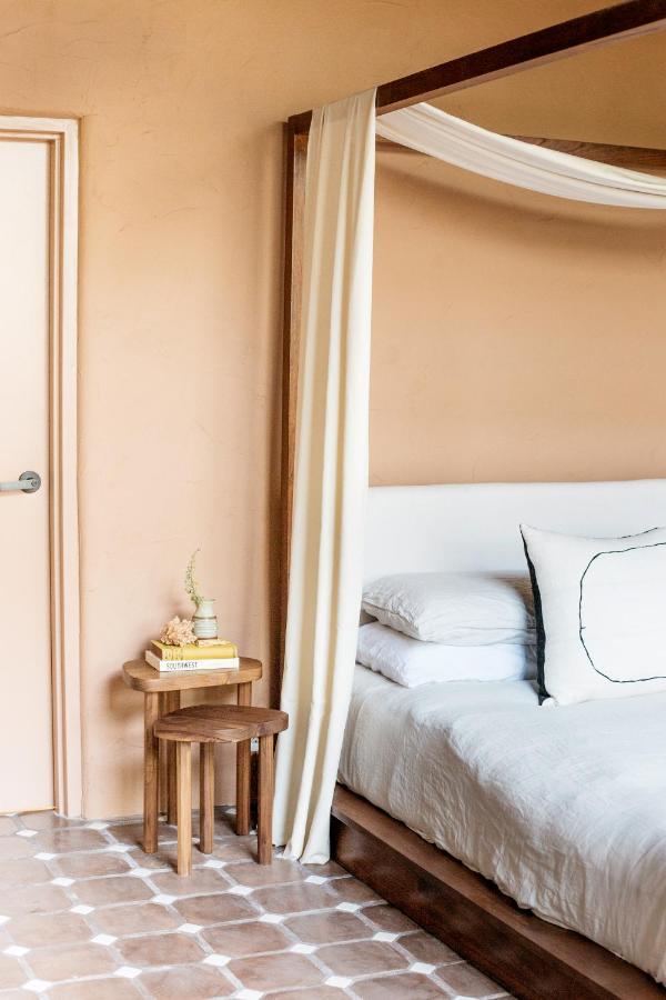 The Jth Hotel Avra