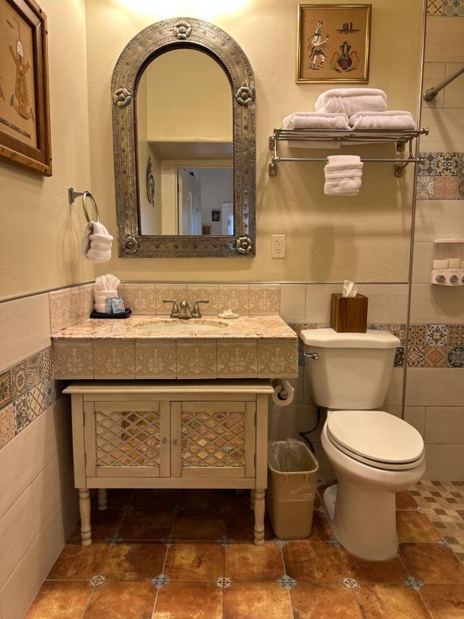 Hotel El Amador Downtown