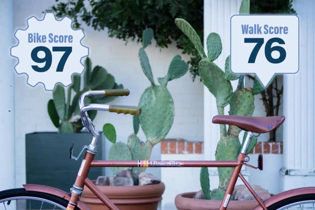 Charming Basement 2 Blocks From Uofa, Summer Rates! Holiday home Tucson
