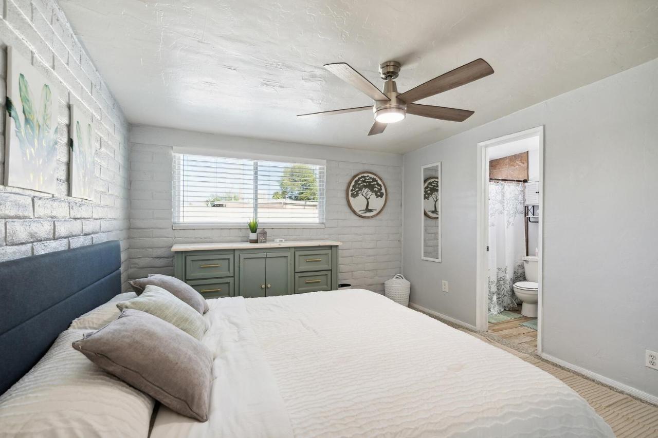 Holiday home Family-friendly Desert Oasis