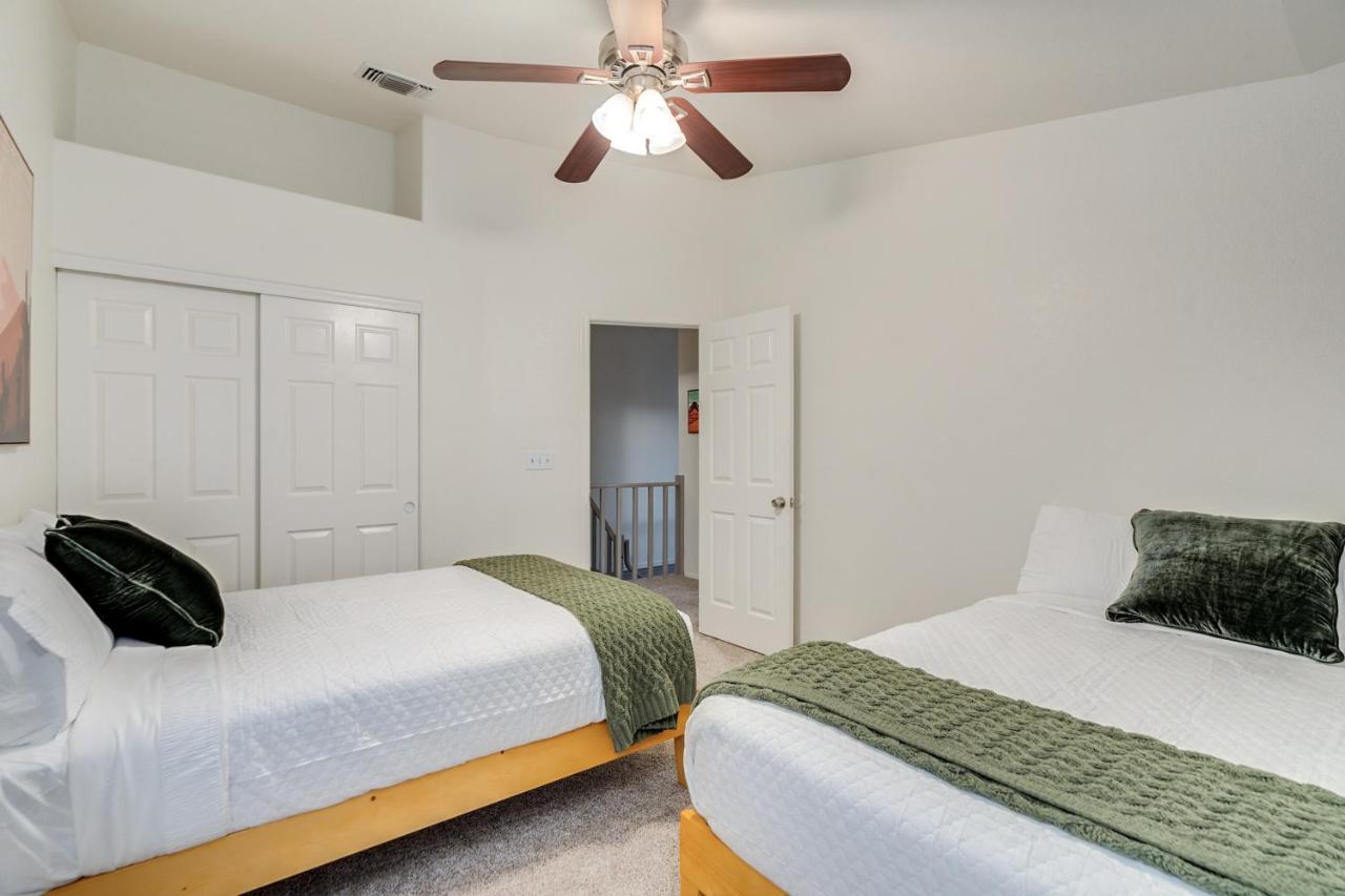 Desert Sage House, Pool, 75in Tv, Kids Living Area Tucson