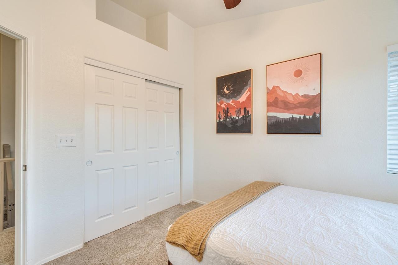 Desert Sage House, Pool, 75in Tv, Kids Living Area