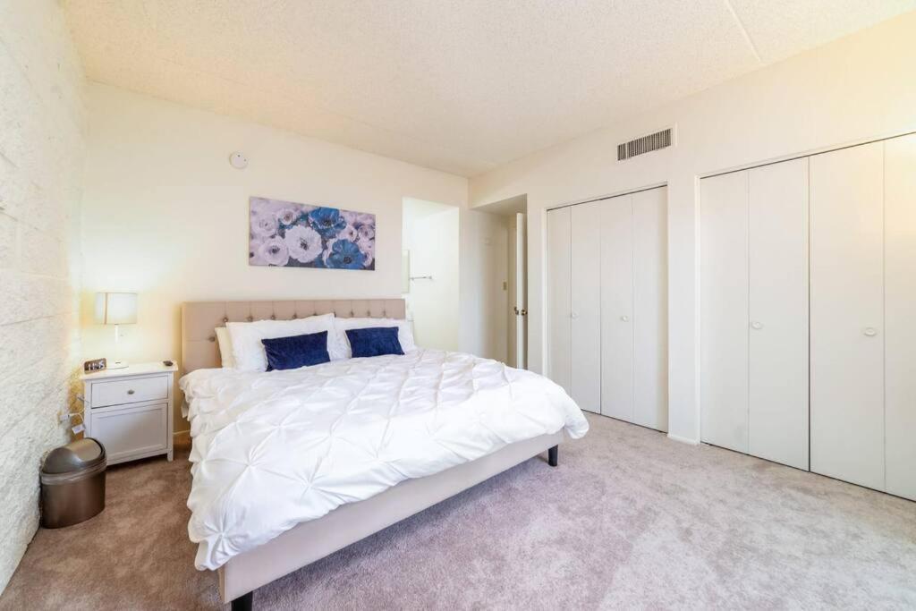 Bright Eastside 2bd-2ba Retreat With Pool & Parking - Summer Rates! * Tucson