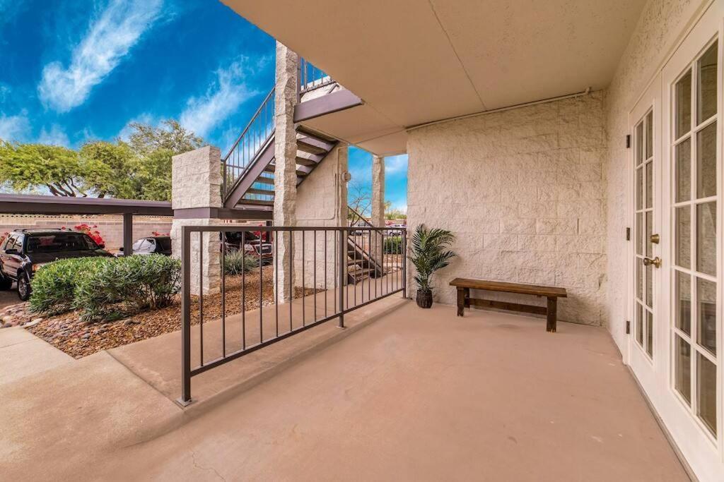 Apartment Bright Eastside 2bd-2ba Retreat With Pool & Parking - Summer Rates! Tucson