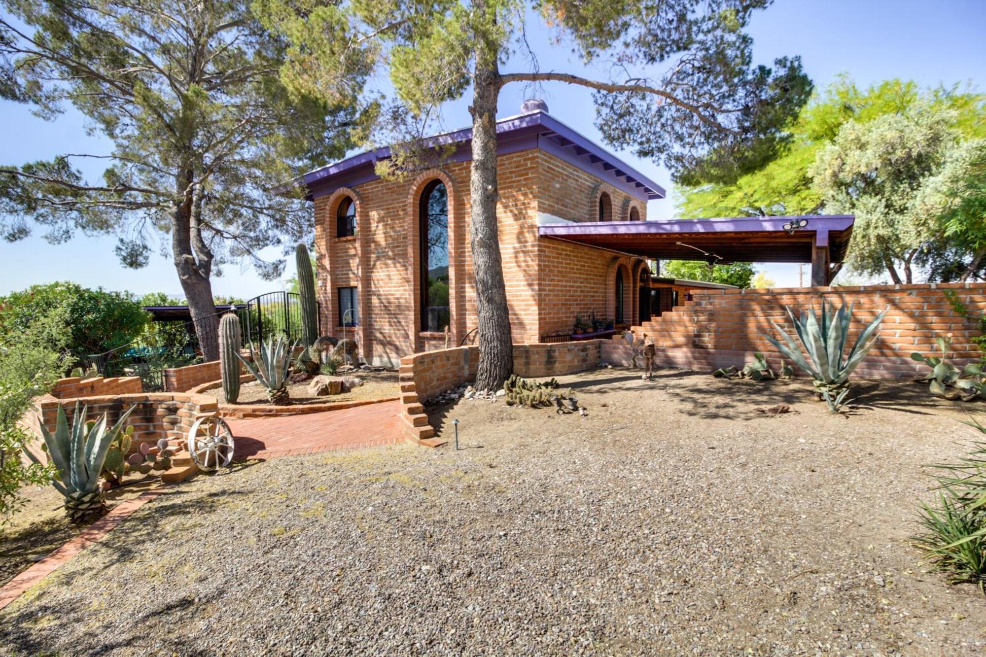 Eclectic Vacation With Pool! * Tucson