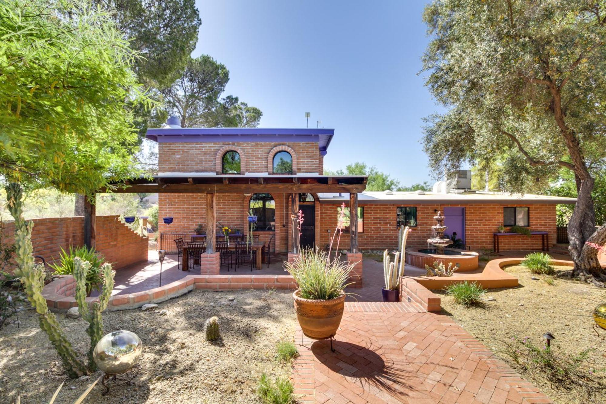 Holiday home Eclectic Vacation With Pool! Tucson