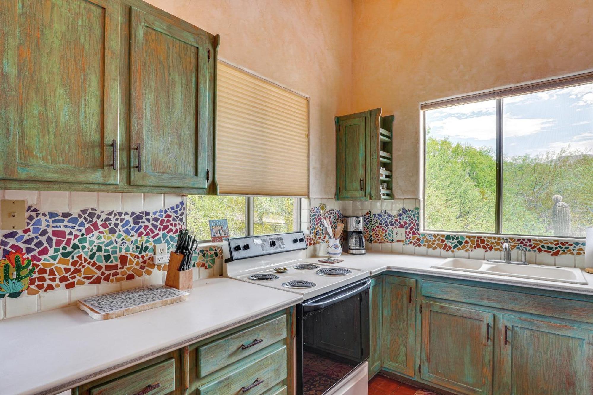Holiday home Chic Casita With Deck And Panoramic Views! Tucson