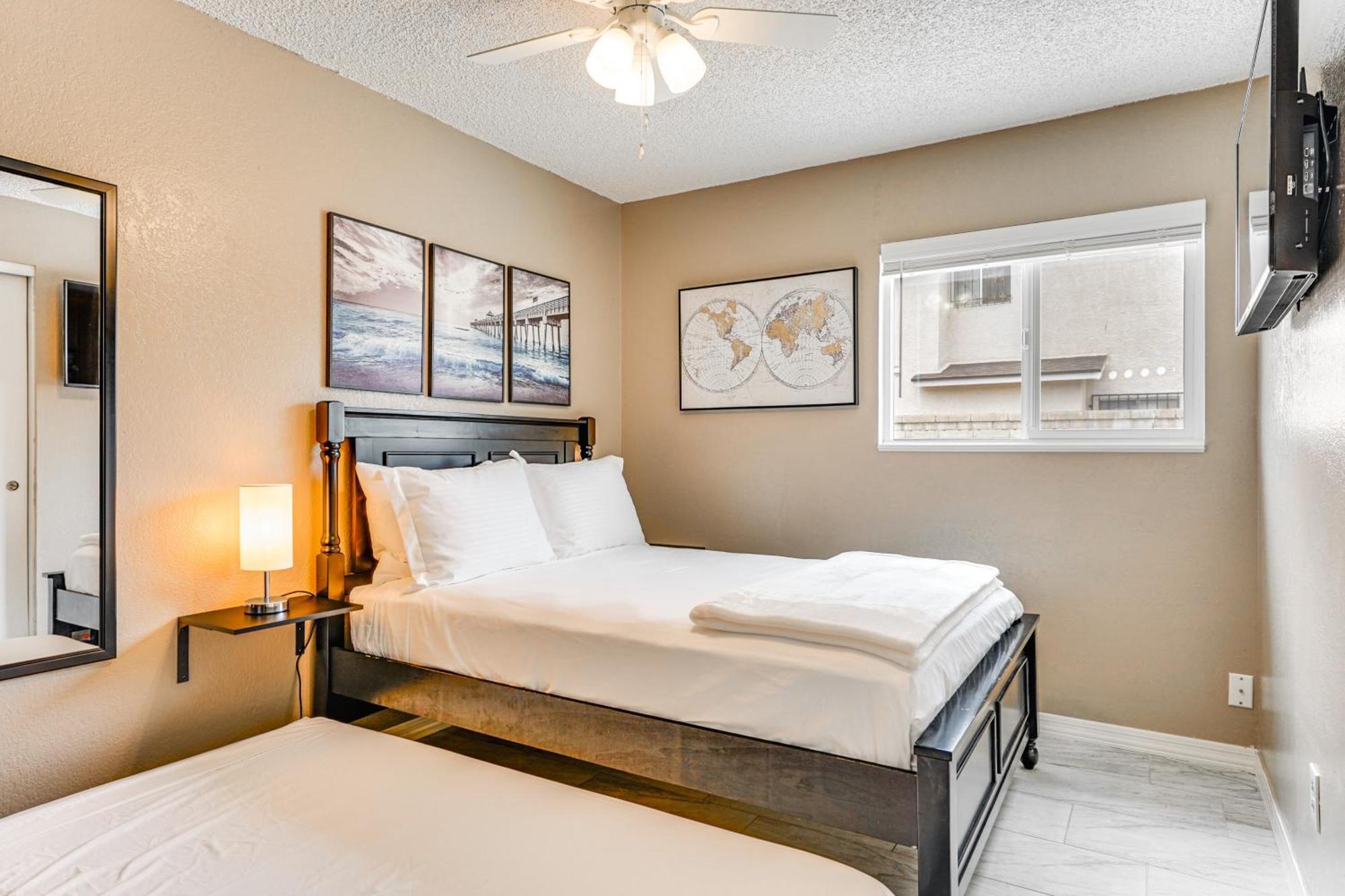 Roomy With Hot Tub And Pickleball Court! Holiday home Tucson