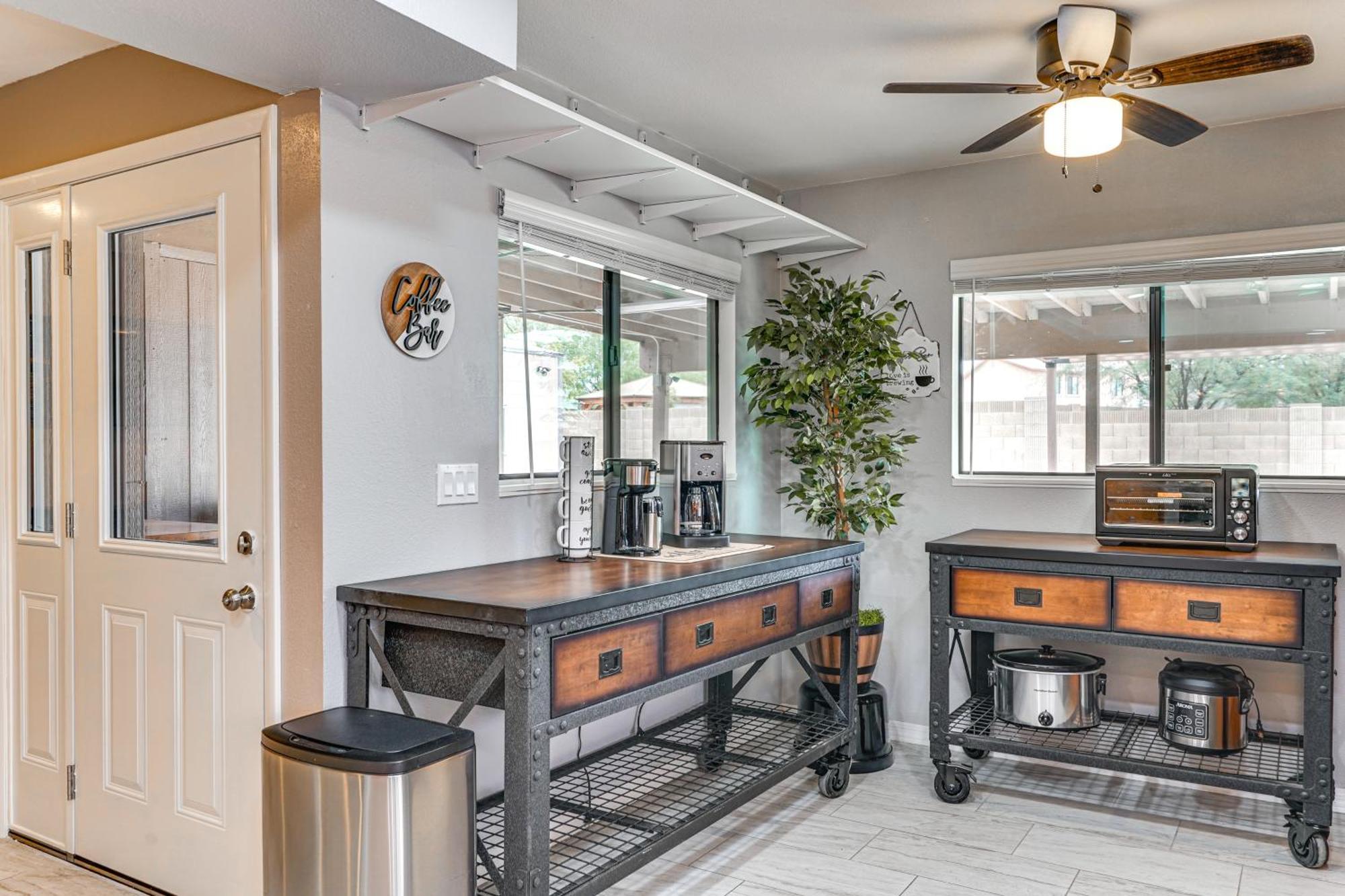Holiday home Roomy With Hot Tub And Pickleball Court! *