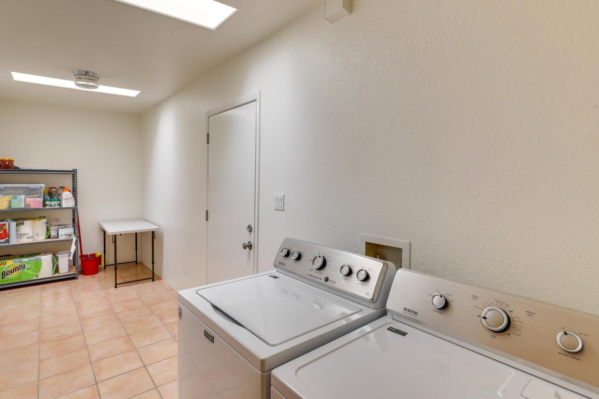 Bright With Patio By Rillito River Path! Tucson