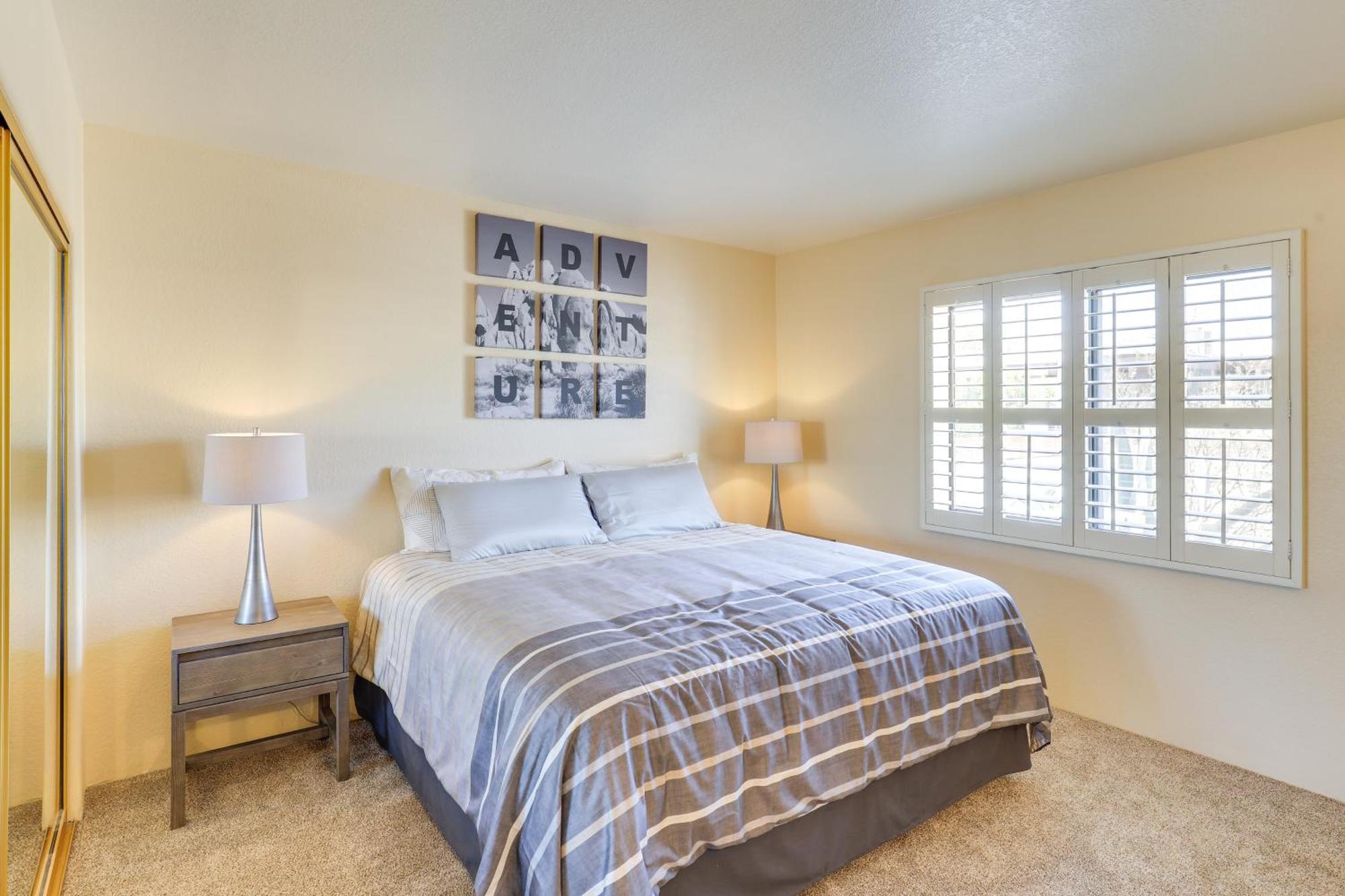 Bright With Patio By Rillito River Path! Tucson