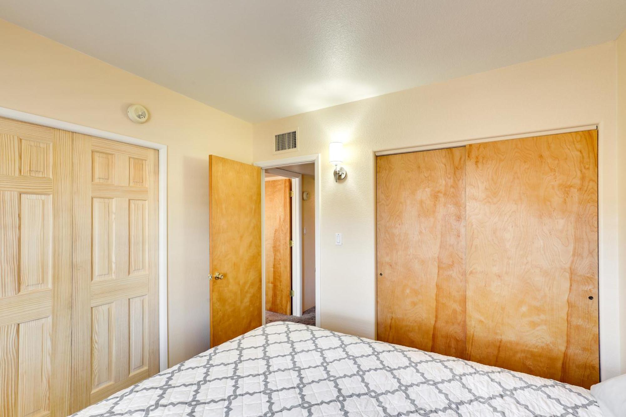 Holiday home Bright With Patio By Rillito River Path! *