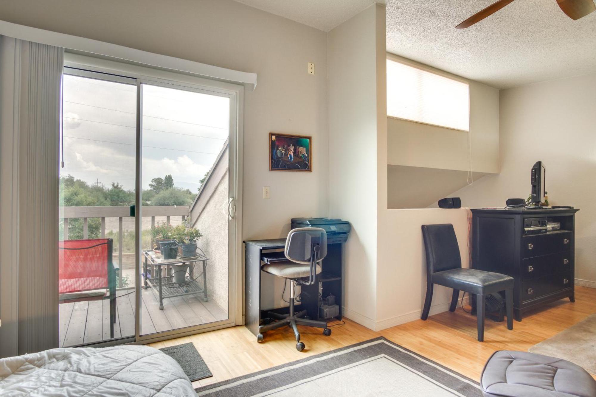 Pet-friendly Townhome With Pool Access! Tucson