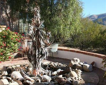 Hacienda Del Desierto Bed & Breakfast