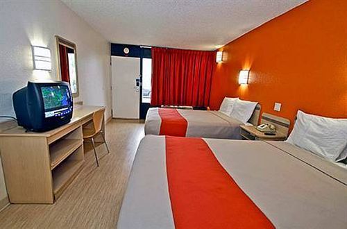 6-tucson, Az 2*