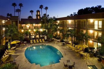 Doubletree By Hilton - Williams Center Hotel