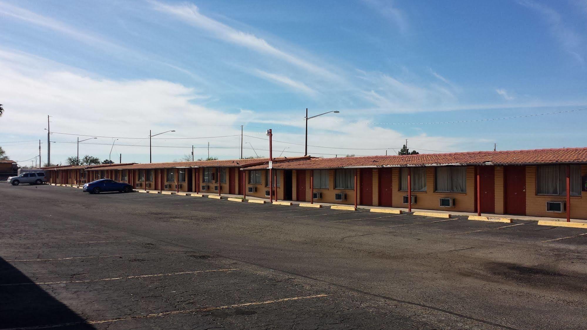 Silverbell Motel 2*