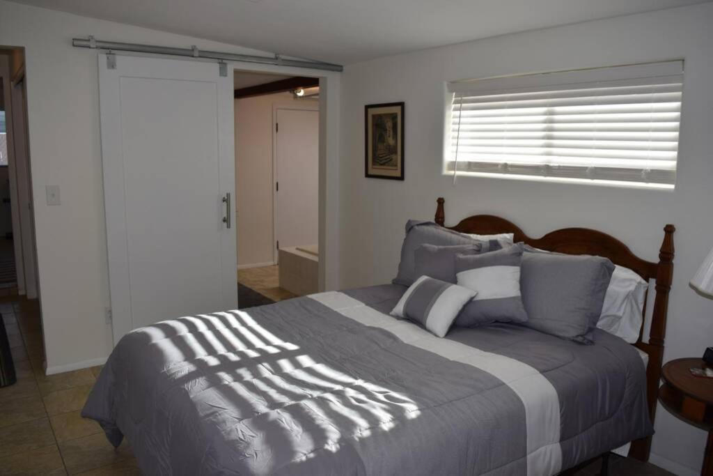 Apartment Modernized Red Brick Beauty Tucson