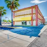 Oyo Hotel Tucson Downtown