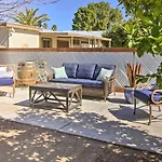 Bright And Sunny Tucson Hideaway With Backyard!