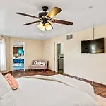 Tucson Escape: 5Br - Pool - Ccp - Eclectic-Themed