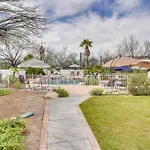 Beautiful Tucson Oasis With Pool, Views And Privacy!