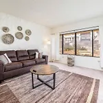 Bright Eastside 2Bd 2Ba Retreat W Pool And Parking