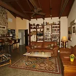 Sam Hughes Inn B&B