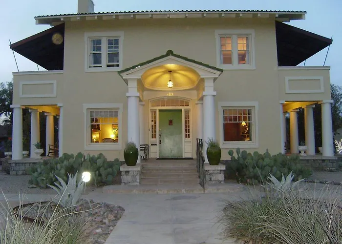 Catalina Park Inn Bed And Breakfast