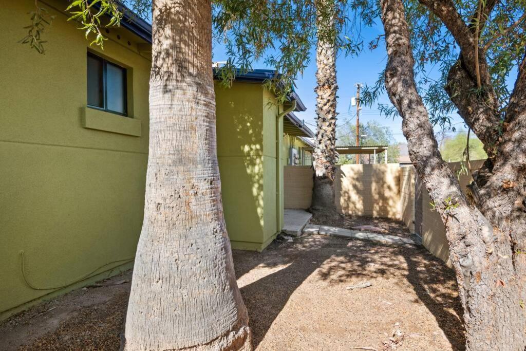 Holiday home Sunset Foothills 2br/1ba Condo; Mins To Uofa,hiking,&food Tucson