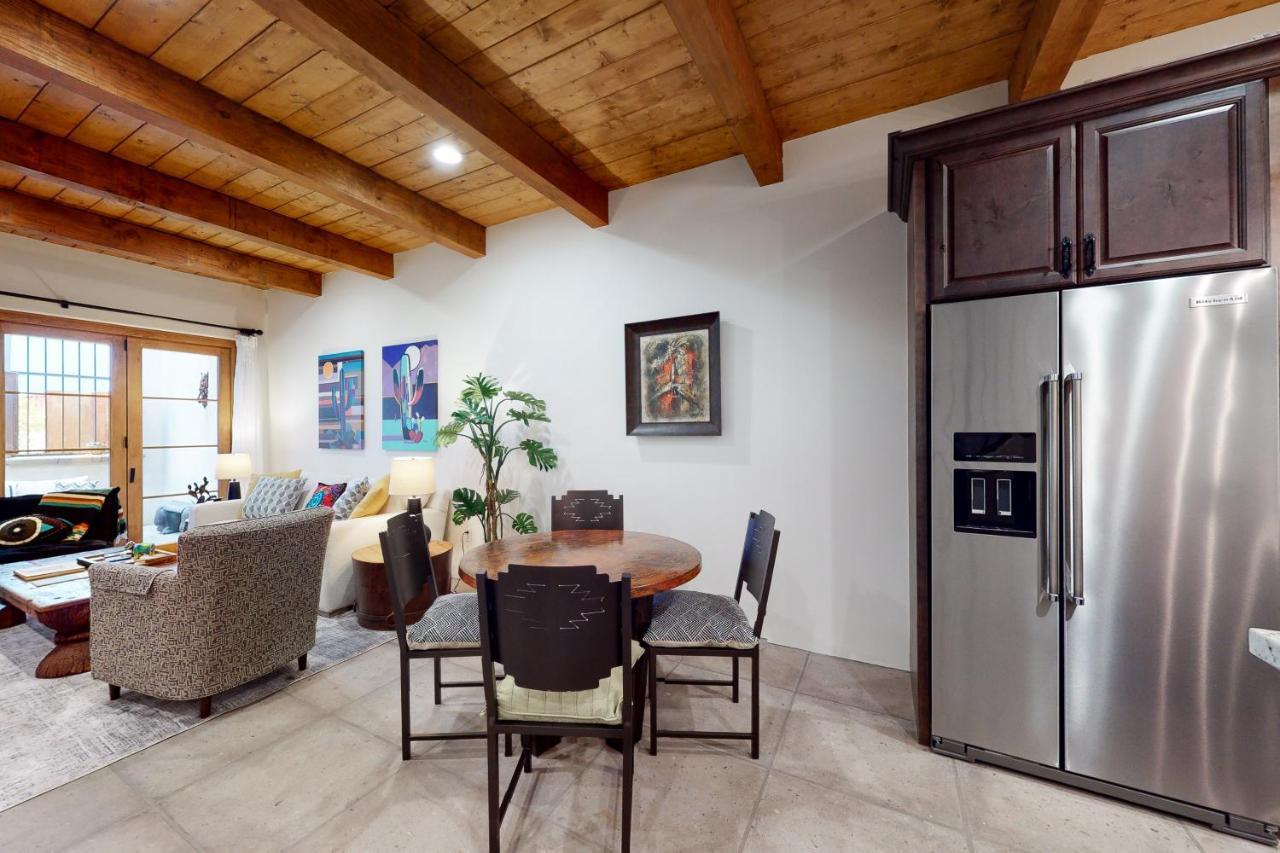 Menlo Magic Holiday home Tucson