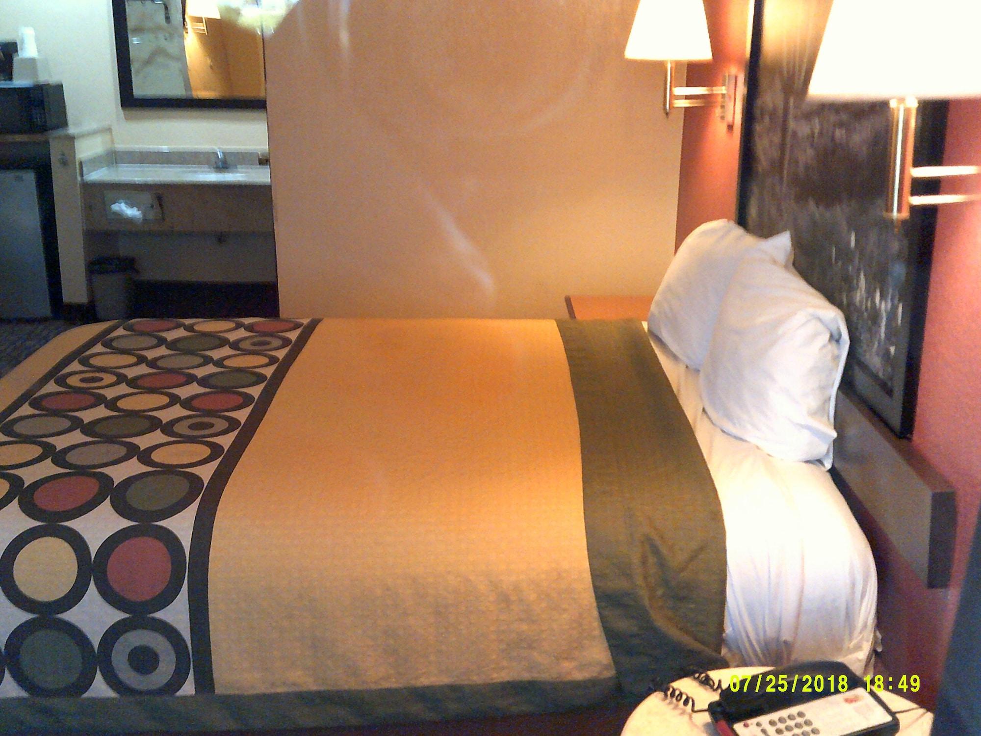 Super 8 By Wyndham Downtown Convention Center 2*