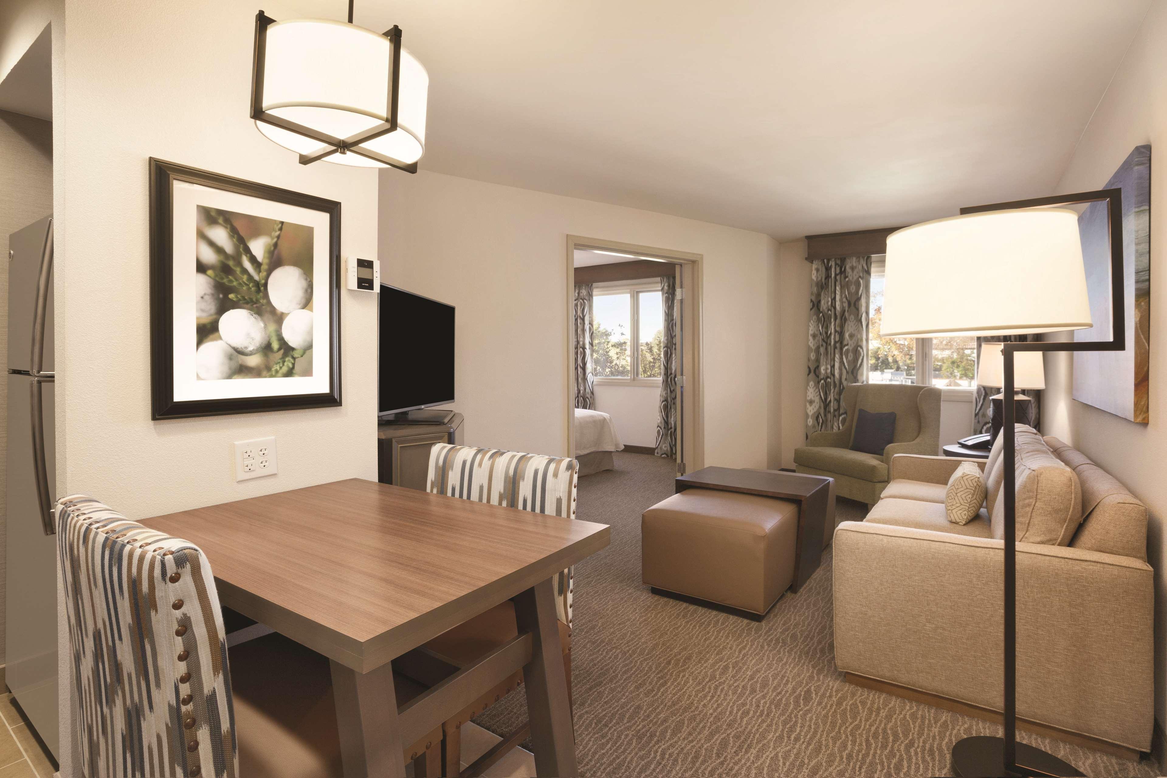 Hotel Homewood St. Philip's Plaza 3*