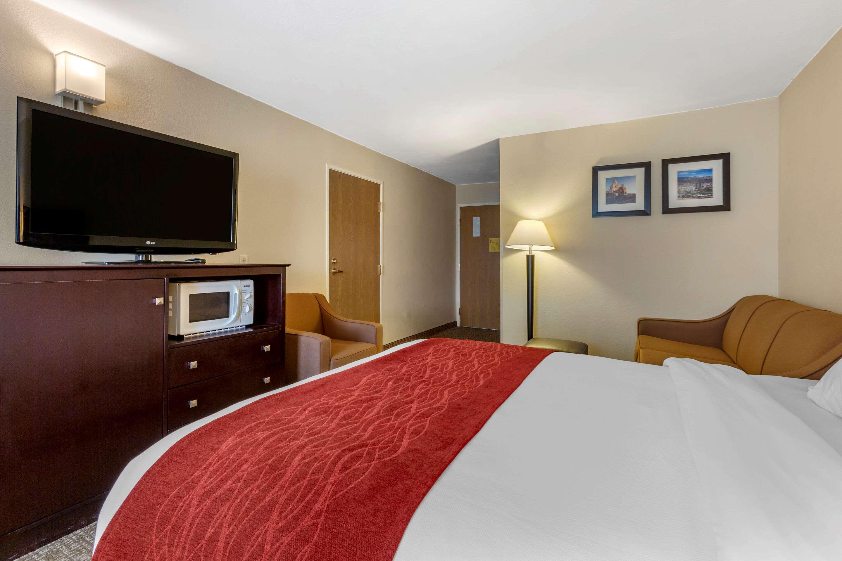 Hotel Comfort & North Marana