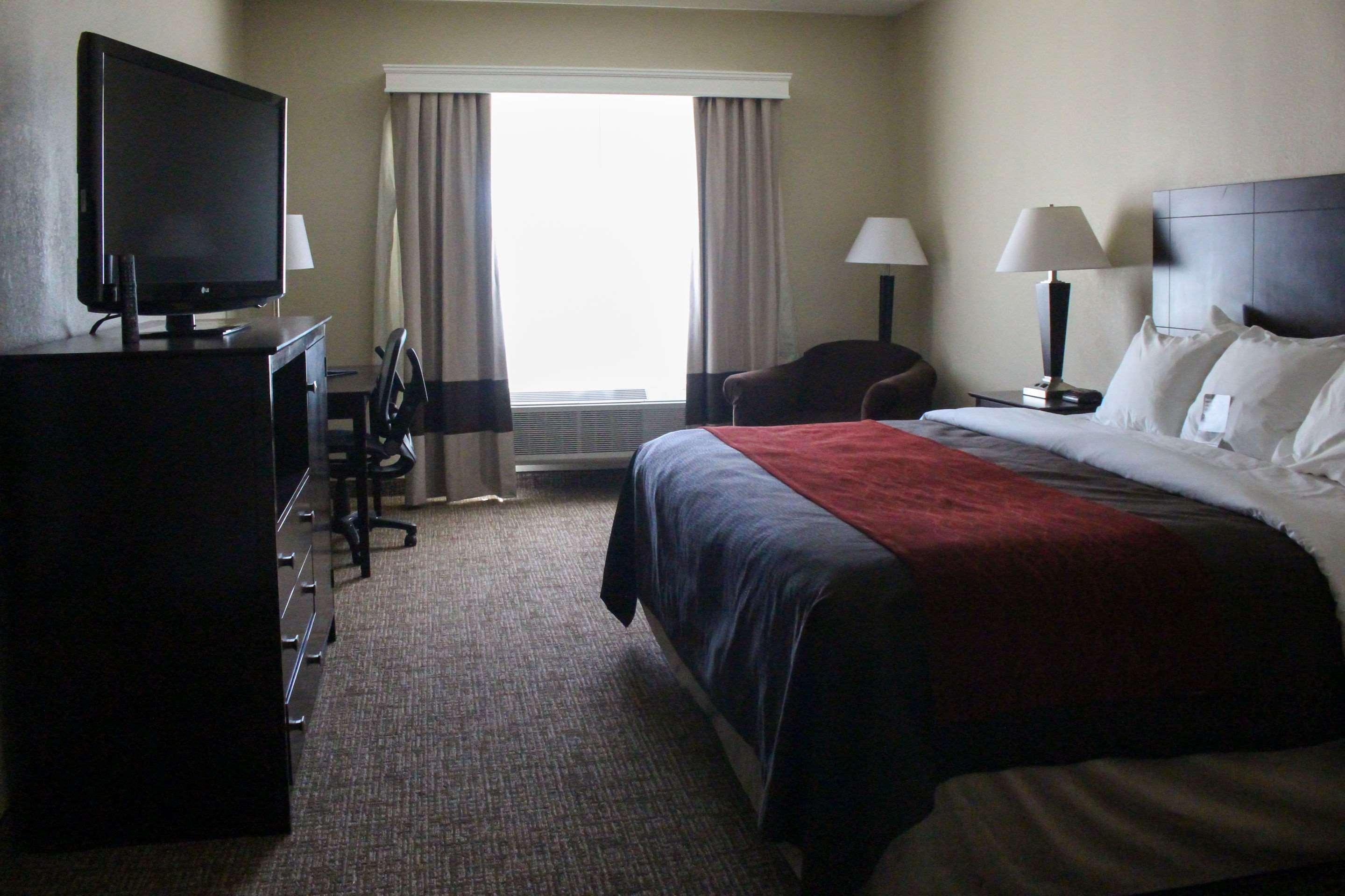 Comfort & North Marana Hotel