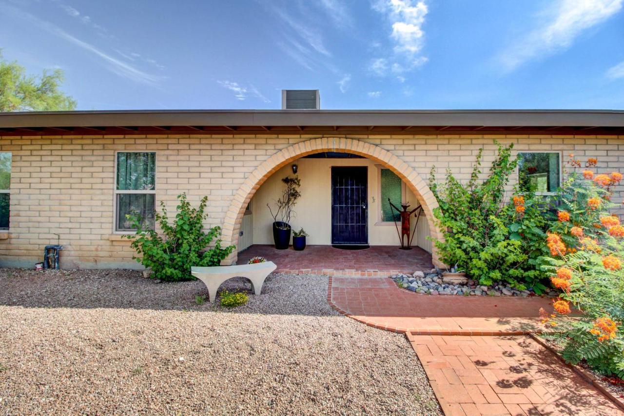 Stylish With Patio And Private Pool! *
