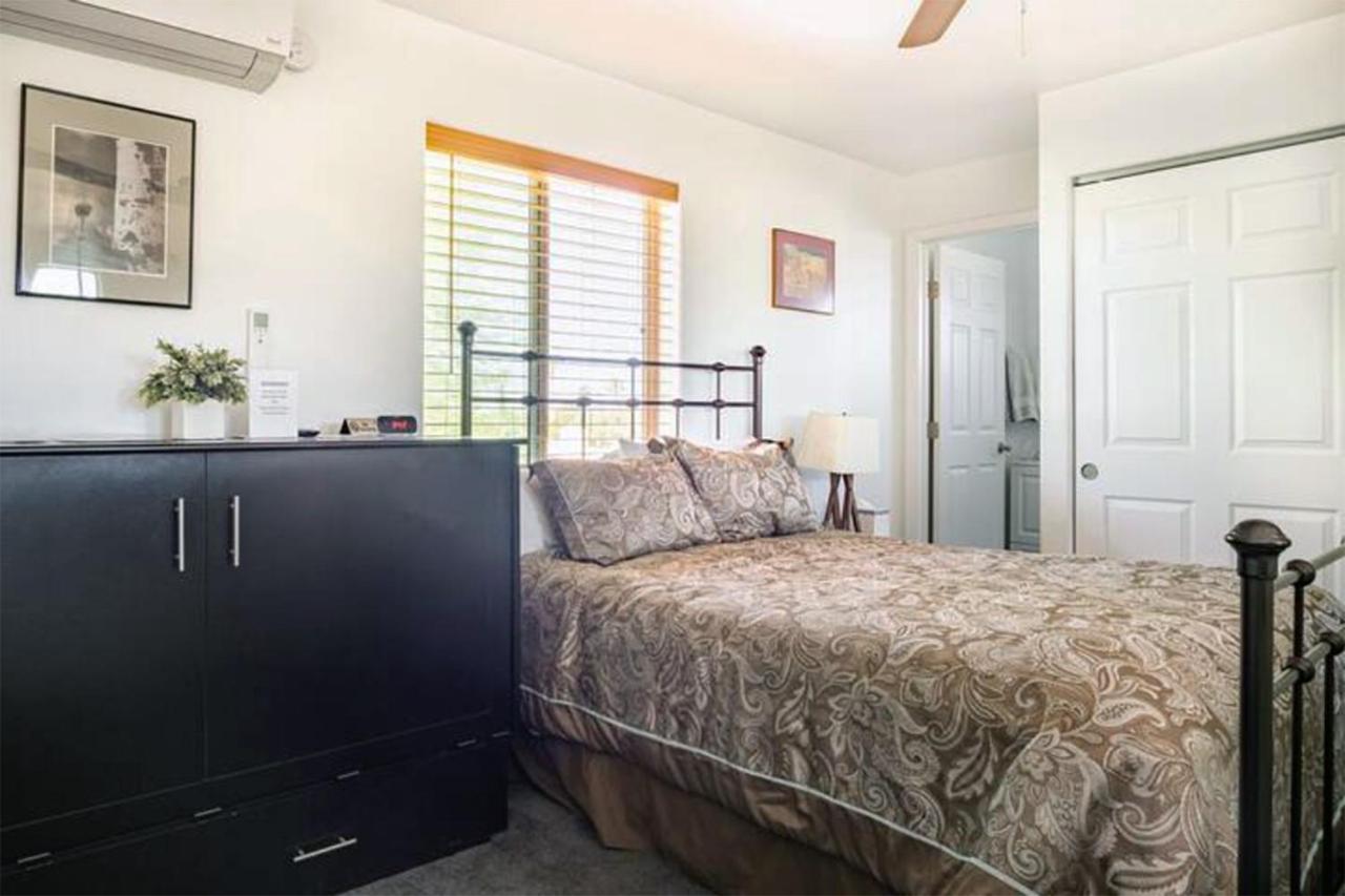 Family Fun Vacation, Heated Pool, Gameroom, Sauna Holiday home