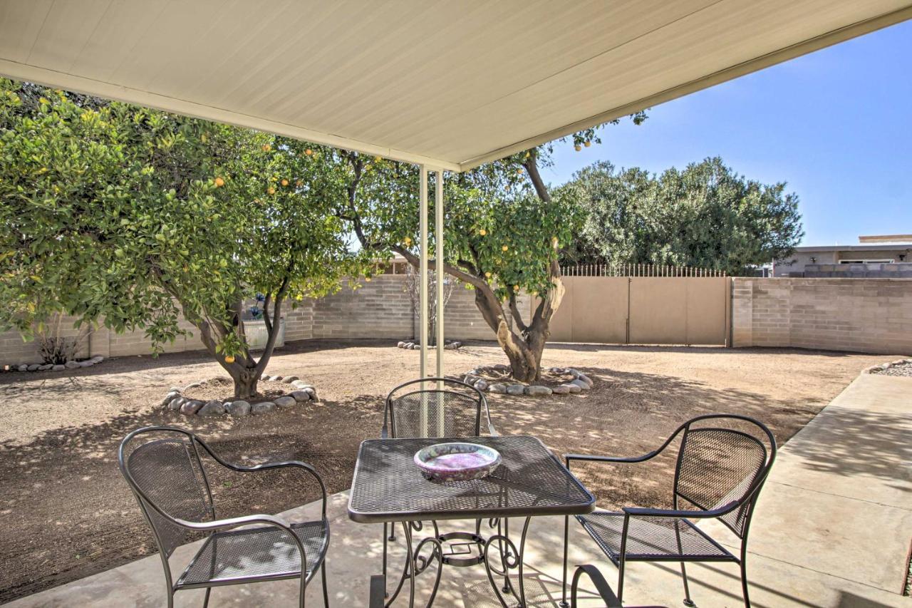 Holiday home Bright And Sunny Hideaway With Backyard! *