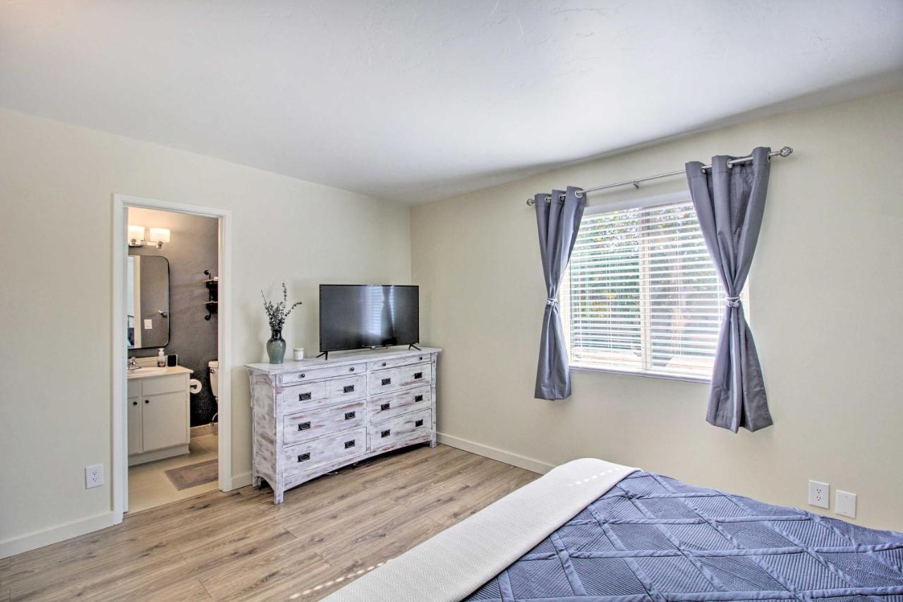Bright And Sunny Hideaway With Backyard! Holiday home *