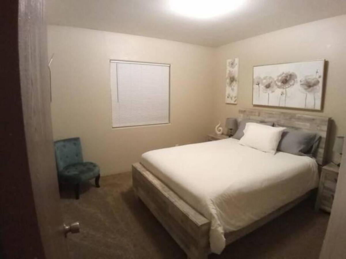 Ample And Cozy With Indoor Fireplace * Tucson